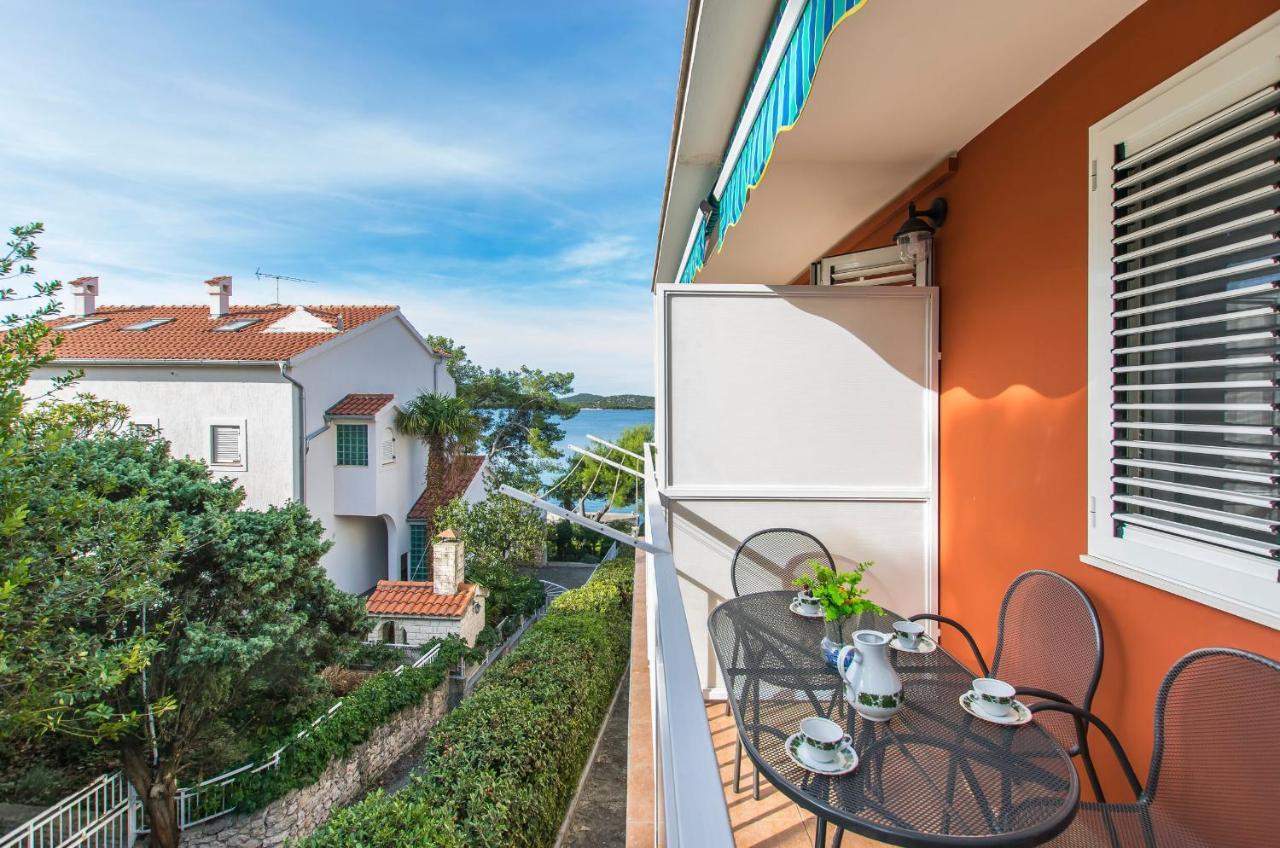 Apartment And Rooms Franka Жаборич Екстериор снимка