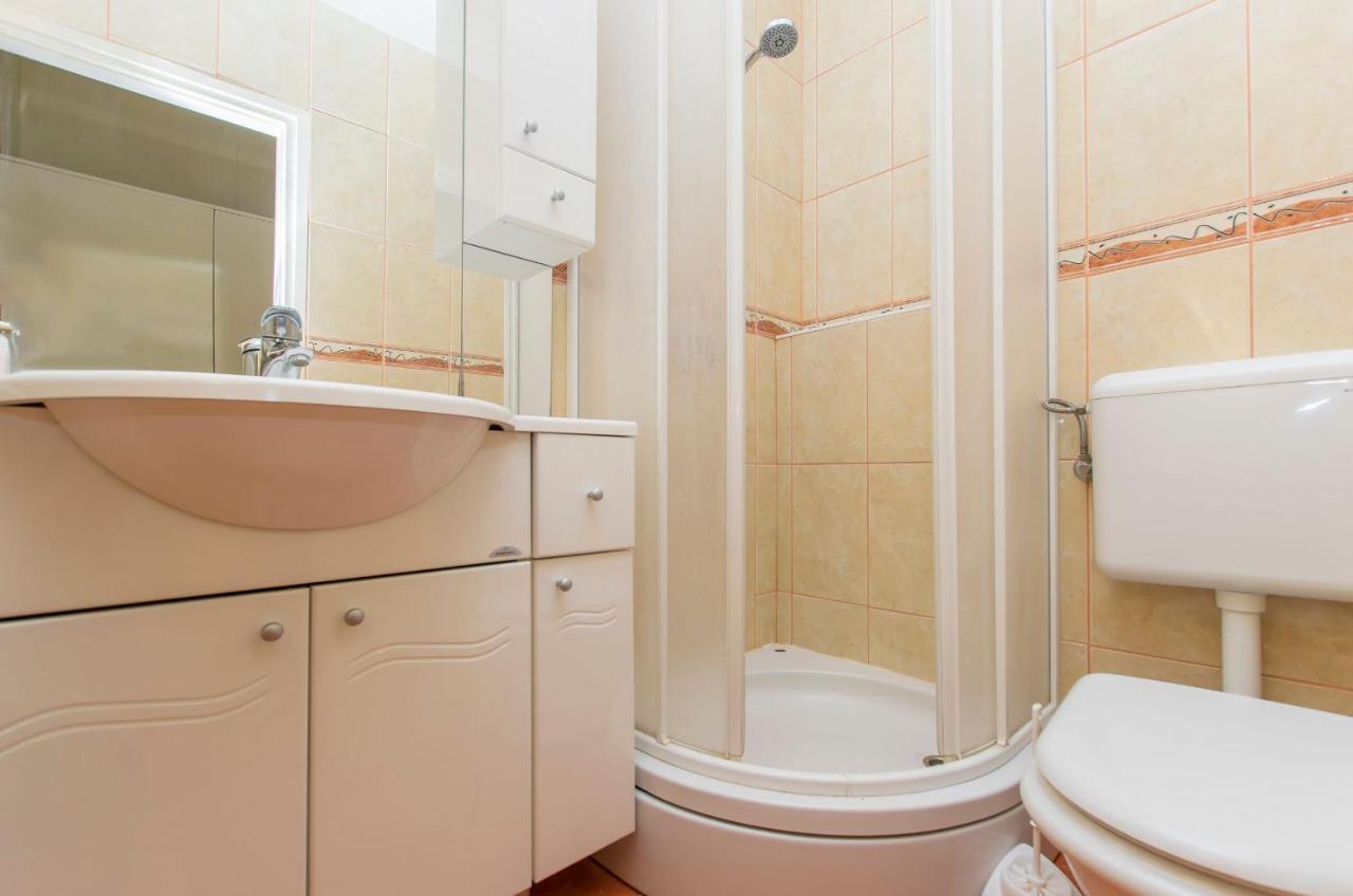 Apartment And Rooms Franka Жаборич Екстериор снимка