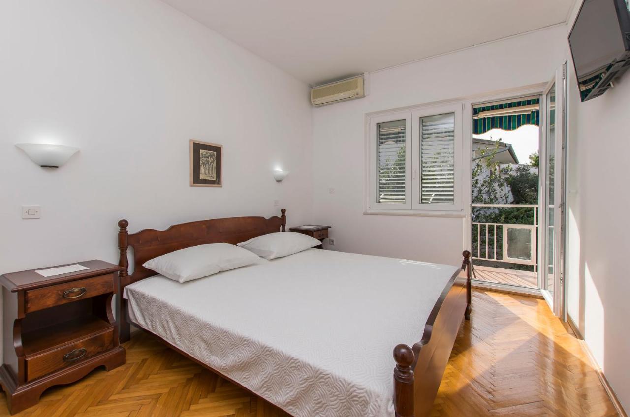 Apartment And Rooms Franka Жаборич Екстериор снимка