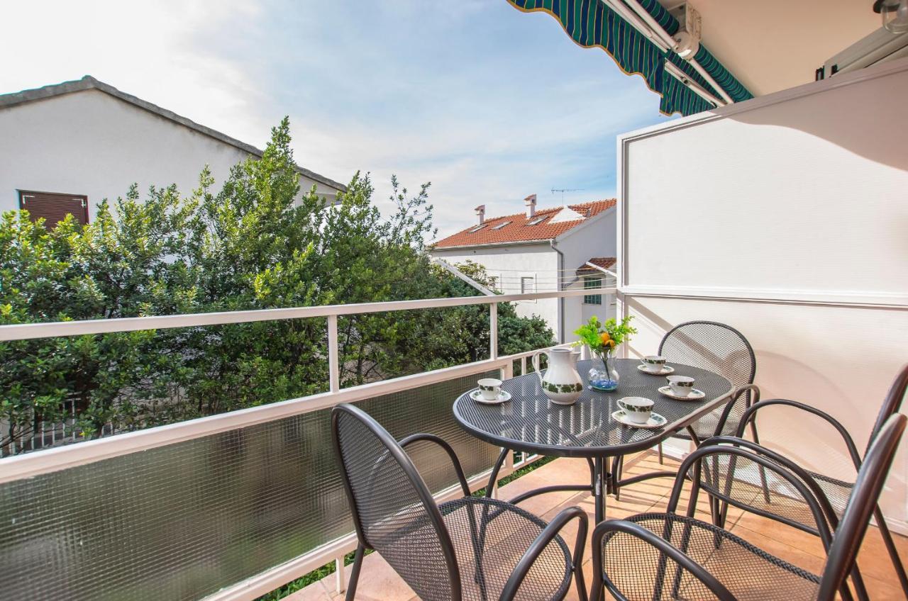 Apartment And Rooms Franka Жаборич Екстериор снимка