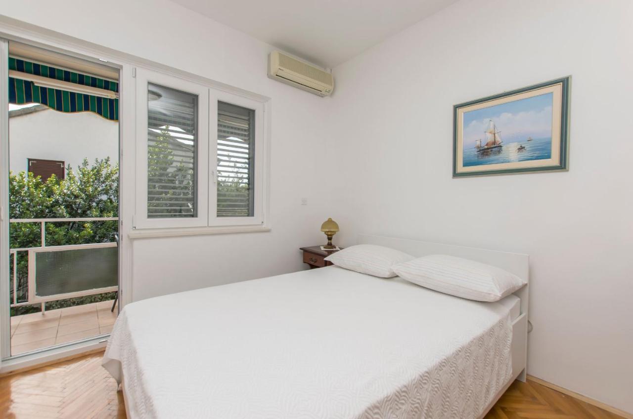 Apartment And Rooms Franka Жаборич Екстериор снимка